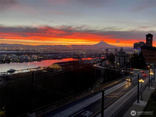 apt-404-525 Broadway, Tacoma, WA, 98402-3911 | Card Image