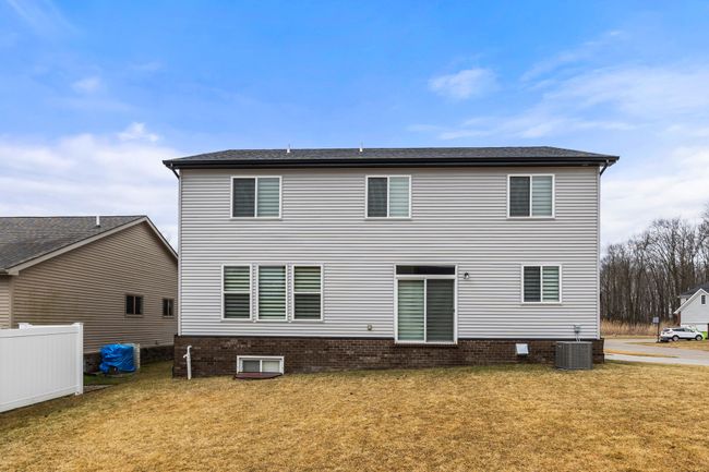 59893 Manning Dr, House other with 4 bedrooms, 3 bathrooms and null parking in New Haven MI | Image 42