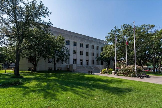 201 - 120 S Crockett St, Condo with 3 bedrooms, 2 bathrooms and null parking in Sherman TX | Image 21