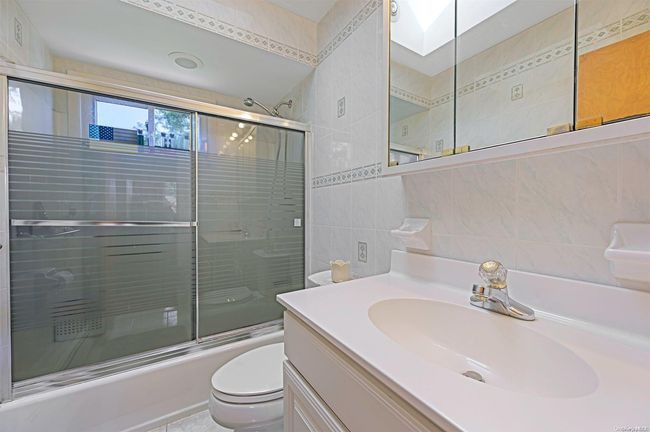 31 Cozzens Pl, House other with 3 bedrooms, 1 bathrooms and null parking in Patchogue NY | Image 12