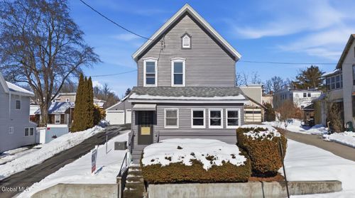 40 2nd St, Amsterdam, NY, 12010-2716 | Card Image