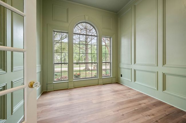 plenty of natural light | Image 6