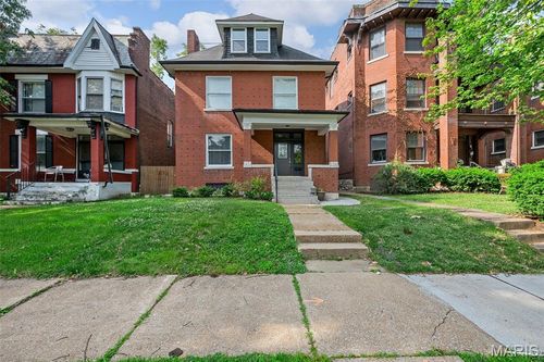 6014 Westminster Pl, Saint Louis, MO, 63112-1412 | Card Image