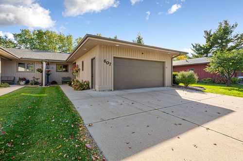 607 Zanmiller Dr, Northfield, MN, 55057-1208 | Card Image