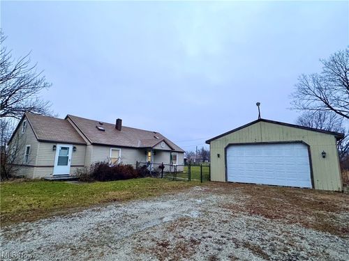 4601 N State Route 2, Oak Harbor, OH, 43449-9757 | Card Image