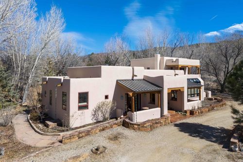 573 Range Rd, Taos, NM, 87571-6787 | Card Image