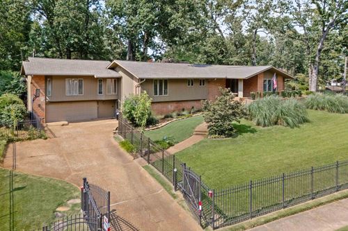 5690 N Angela Rd, Memphis, TN, 38120-2050 | Card Image