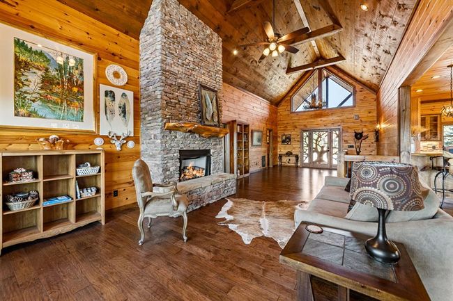 9 Kensington Dr, Home with 3 bedrooms, 3 bathrooms and null parking in Mineral Bluff GA | Image 12