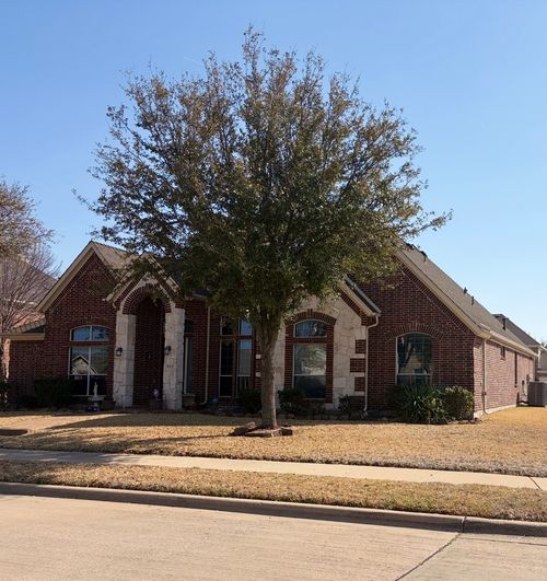 920 Ginger Trl, DeSoto, TX, 75115-1538 | Card Image