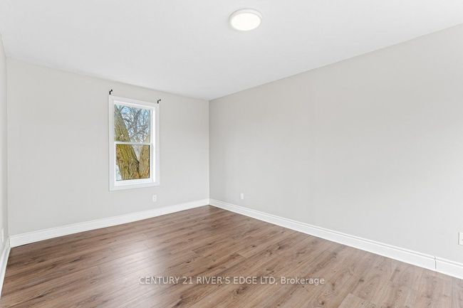 18 Main St E, House attached with 2 bedrooms, 1 bathrooms and null parking in Athens ON | Image 8