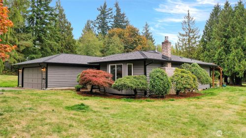 17926 43rd Ave Nw, Stanwood, WA, 98292-7981 | Card Image
