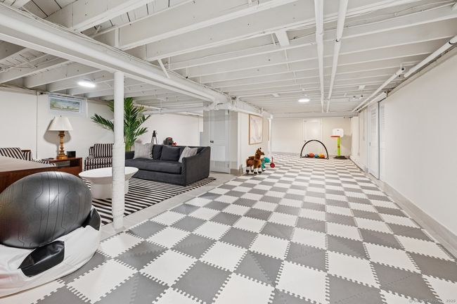 6 Pilgrim Rd, House other with 5 bedrooms, 4 bathrooms and null parking in Darien CT | Image 20