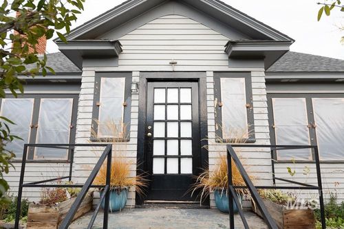 161 Se 5th Ave, Ontario, OR, 97914-3660 | Card Image