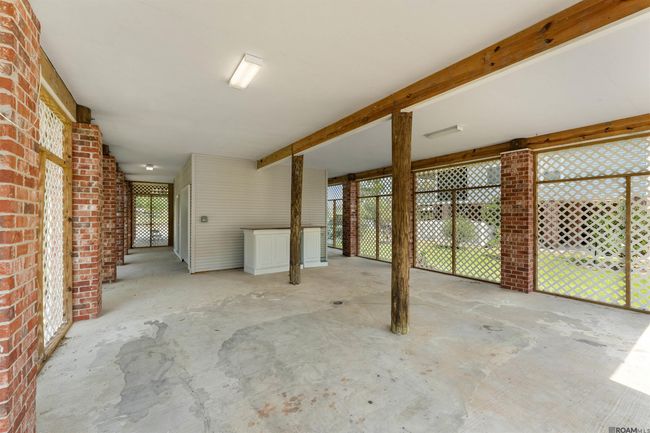 17653 Cove Ln, House other with 3 bedrooms, 3 bathrooms and 4 parking in Denham Springs LA | Image 19