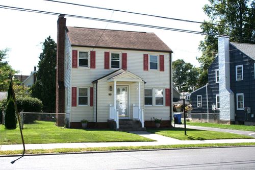 99 Bristol St, Hartford, CT, 06106-4102 | Card Image