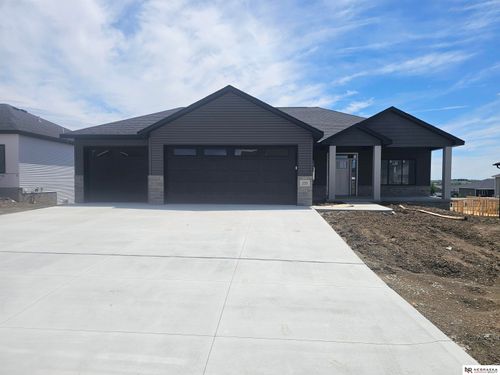 235 Kristi Ln, Hickman, NE, 68372-2103 | Card Image