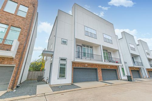 1305 Mayfair Clarkson Ln, Houston, TX, 77055-5073 | Card Image