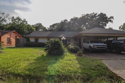 4940 Park St, Beaumont, TX, 77705-5022 | Card Image