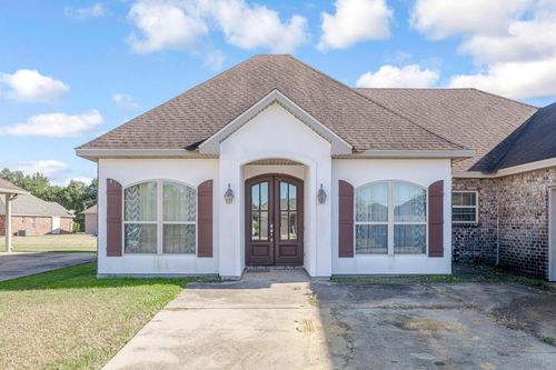 145 Georgine Dr, Vacherie, LA, 70090-5247 | Card Image