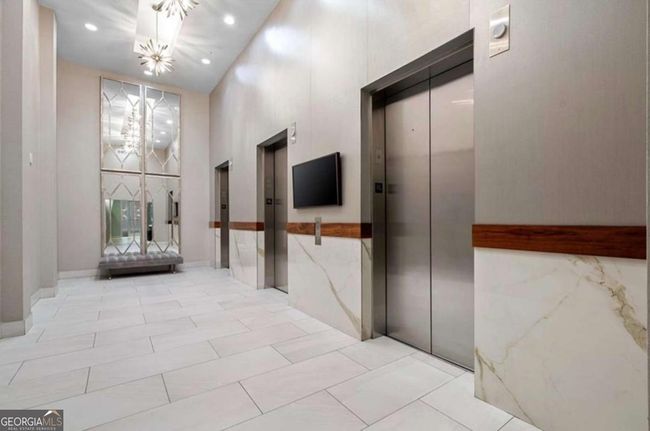 APT-2101 - 250 Pharr Rd Ne, Condo with 2 bedrooms, 2 bathrooms and 2 parking in Atlanta GA | Image 4
