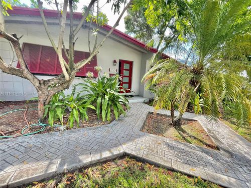 21321 Ne 25th Ct, Miami, FL, 33180-1039 | Card Image