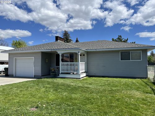 1680 Clark St, Baker City, OR, 97814-3921 | Card Image