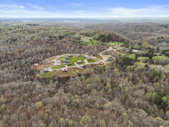 255 Pumpkin Creek Cir, House other with 3 bedrooms, 3 bathrooms and null parking in Jamestown KY | Image 38
