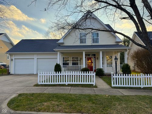 5621 Black Oak Dr, Columbus, IN, 47201-3926 | Card Image