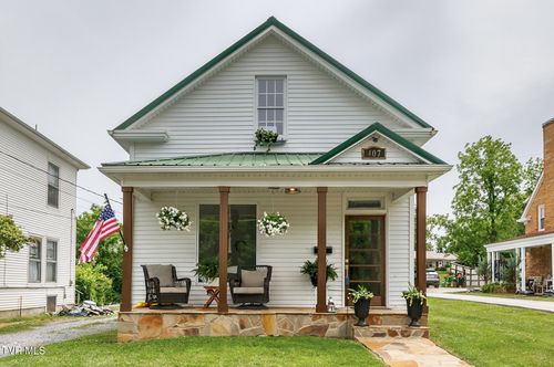 407 W Irish St, Greeneville, TN, 37743-4827 | Card Image