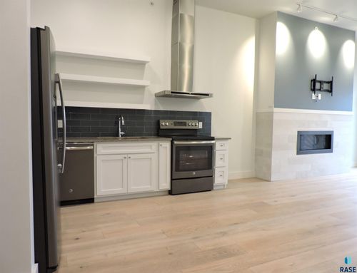apt-406-421 N Phillips Ave, Sioux Falls, SD, 57104-5990 | Card Image