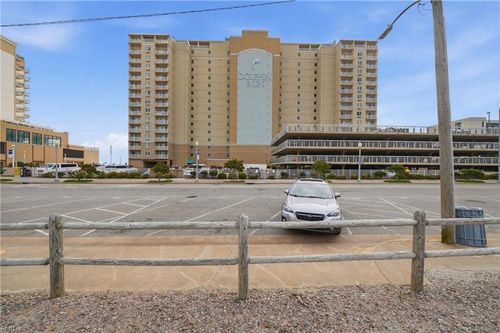 apt-1003-303 Atlantic Ave, Virginia Beach, VA, 23451-3652 | Card Image