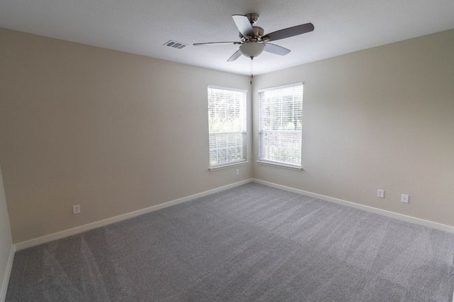 10920 Quarry Oaks Trl, House other with 5 bedrooms, 4 bathrooms and 2 parking in Austin TX | Image 13