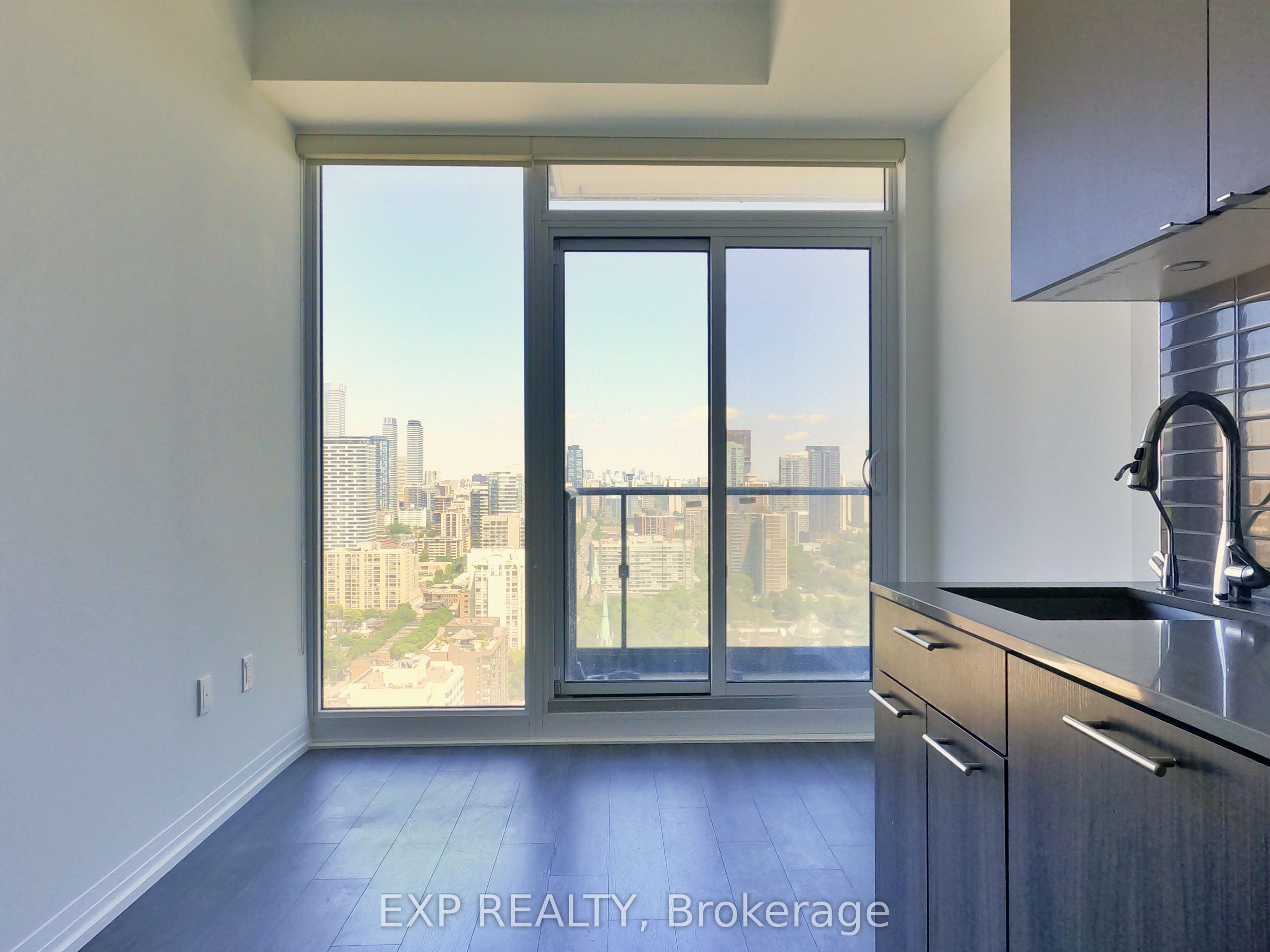 Residential Lease in Toronto C08 4