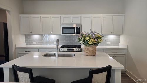 4517 Broadwick St, Montgomery, AL, 36116-6843 | Card Image