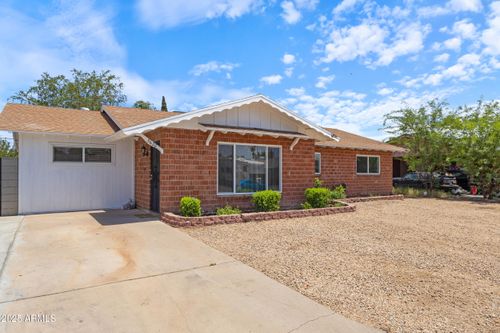 3620 W Sierra Vista Dr, Phoenix, AZ, 85019-1315 | Card Image