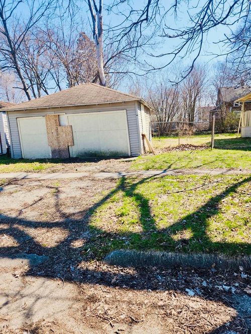 2601 Dakota Ave, Flint, MI, 48506-2896 | Card Image