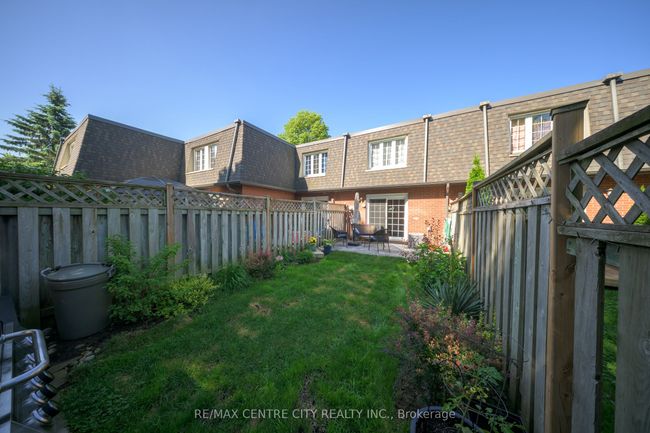 48 - 92 Homestead Cres, Condo with 2 bedrooms, 2 bathrooms and 2 parking in London ON | Image 31
