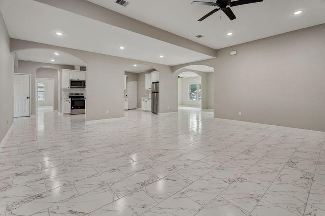 69 County Road 3668, House other with 4 bedrooms, 3 bathrooms and 2 parking in Splendora TX | Image 9