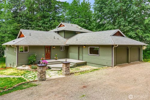 251 Ne Mahonia Drive, Belfair, WA, 98528 | Card Image
