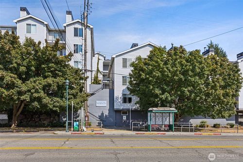 apt-107-9200 Greenwood Ave N, Seattle, WA, 98103-3056 | Card Image