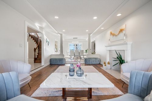 {{alt}} | Card Image