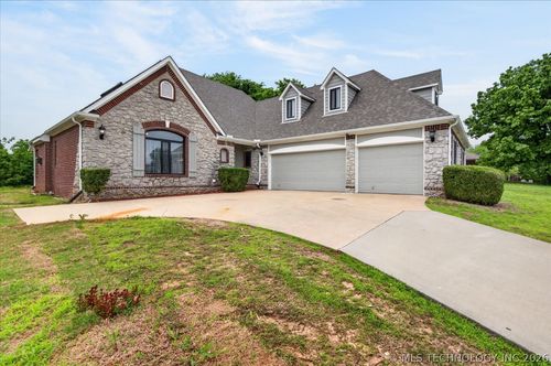 2728 W 66th Pl, Tulsa, OK, 74132-1301 | Card Image