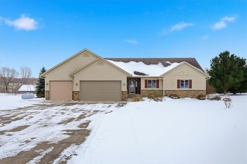 2877 776th Ave, Spring Valley, WI, 54767-8285 | Card Image