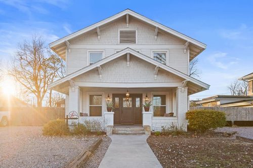 915 N Center St, Bonham, TX, 75418-3713 | Card Image