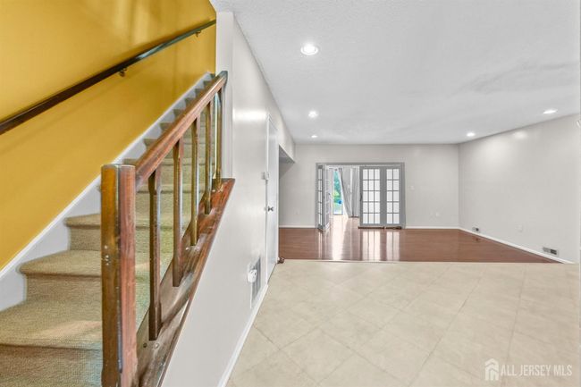 462 Harwick Ct, Townhouse with 2 bedrooms, 3 bathrooms and null parking in Piscataway NJ | Image 4