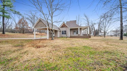 15 N Main St, Brighton, TN, 38011-4209 | Card Image