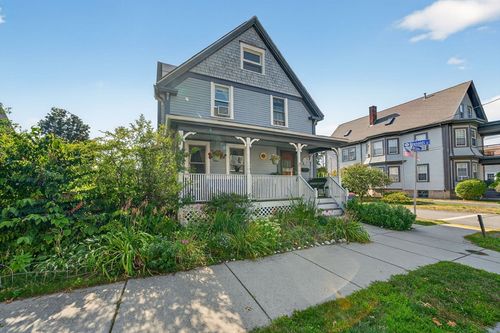 32 Green St, Fairhaven, MA, 02719-2836 | Card Image