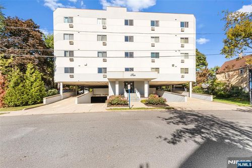 10 Orchard St, Hackensack, NJ, 07601-4830 | Card Image