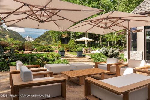 73 Hideaway Ln, Aspen, CO, 81611-2553 | Card Image