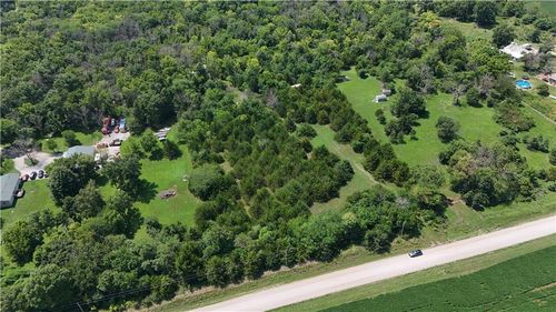 17401 E 1850 Rd, Lacygne, KS, 66040-5093 | Card Image